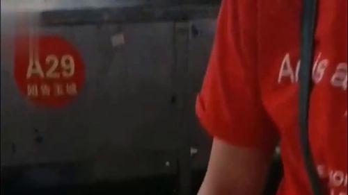 缅甸老哥爆料图片视频,现场图片视频揭秘神秘事件  第1张